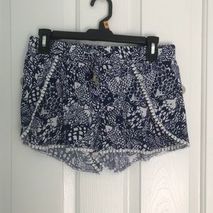 🌊LILLY PULITZER NAVY WHITE SHORTS LACE🌊